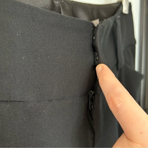 [2] Alice + Olivia Black Crop Faux Pocket Low Waist Trousers Petite Fit - Picture 5 of 9